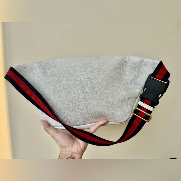 GUCCI FANNY PACK XL CROSSBODY - Picture 4 of 8